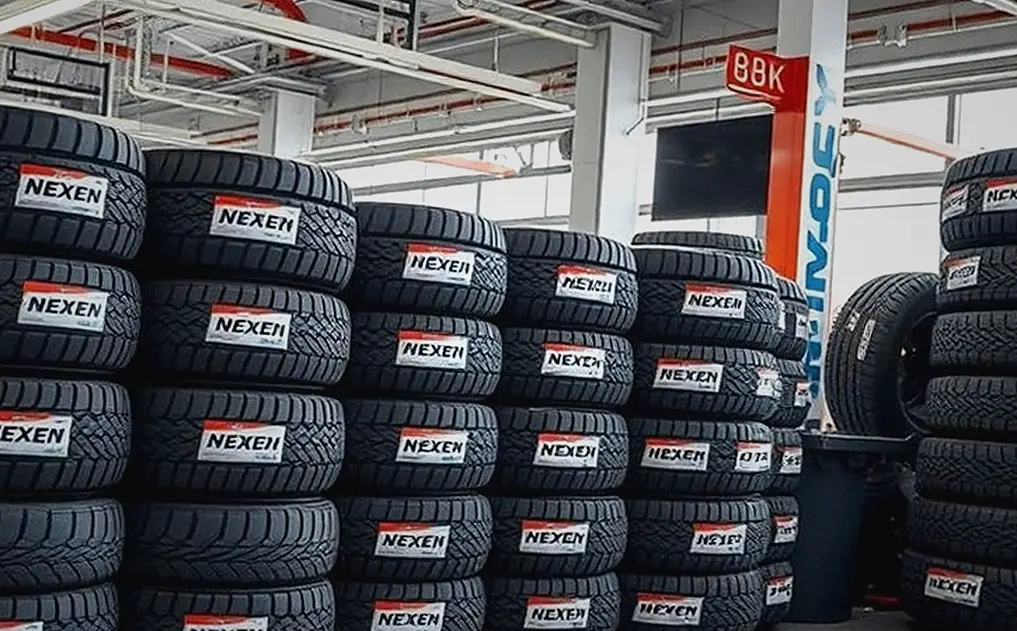 흥덕면 코란도 투리스모 넥센타이어렌탈 시공 전